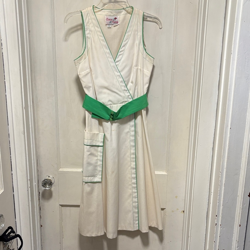 Vintage Caron Petite Green Trim and Belted Sleeveless Vneck Dress Made in USA 6